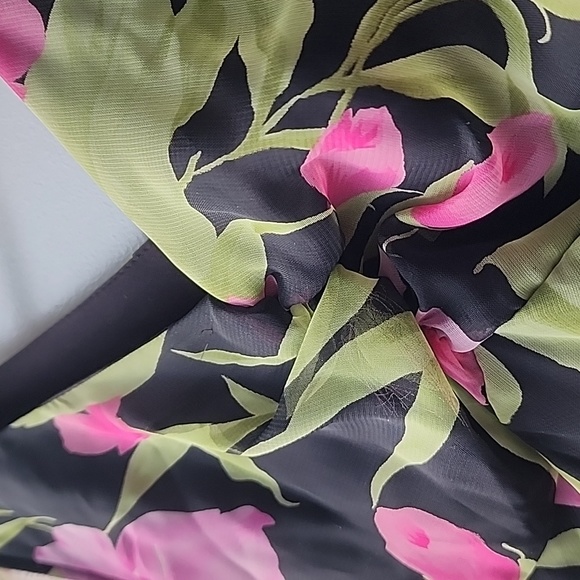 Host Pick! Vintage Laura Petites Floral Midi Flutter Sleeve Dress - Picture 10 of 10